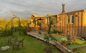 Willowbank Shepherds Hut